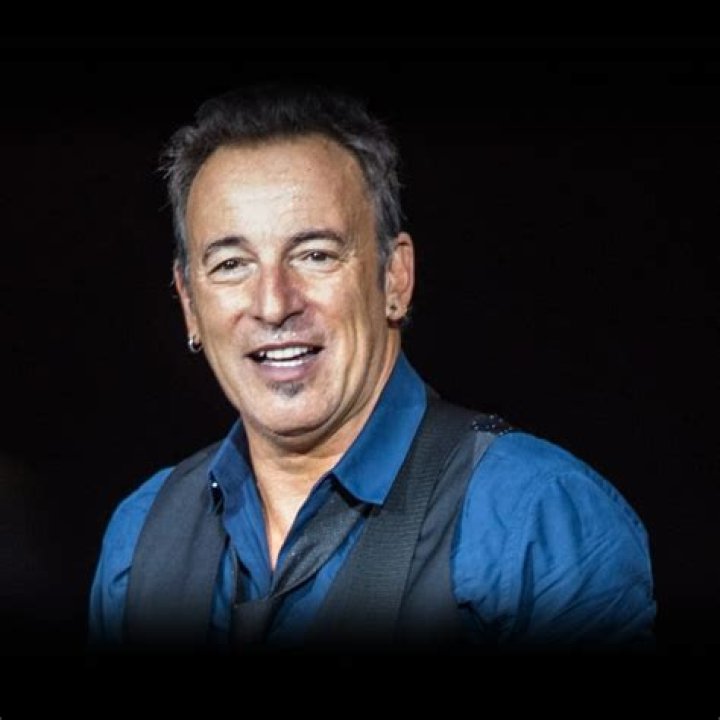 Bruce Springsteen - Age, Bio, Birthday, Family, Net Worth