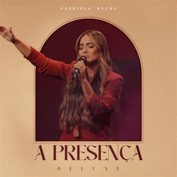 Vida aos Sepulcros by Gabriela Rocha